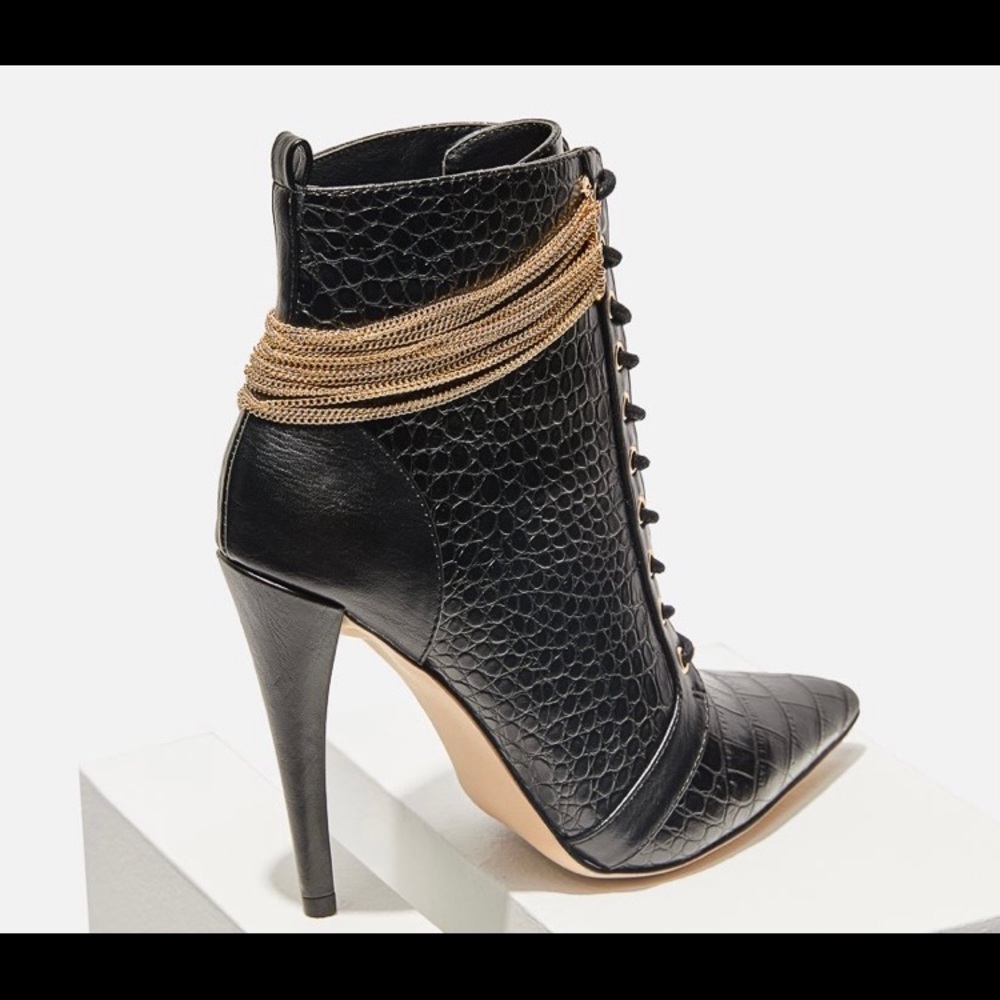 NWOT Shoedazzle size 6 1/2 Keep Me High chain link - Picture 4 of 7